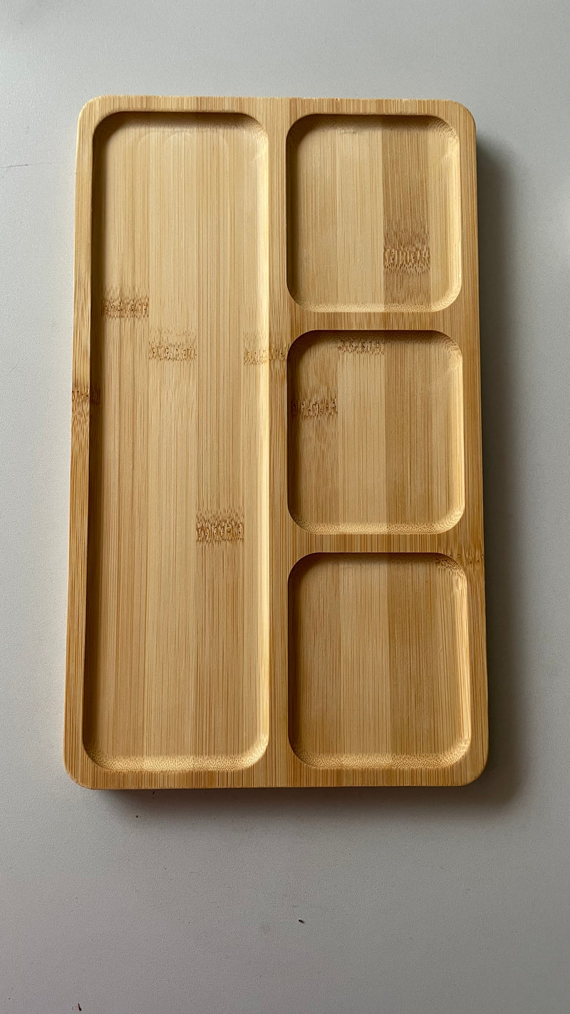 Tábua de Frios + 4 talheres para queijo - Bambu retangular com 4 Divisórias